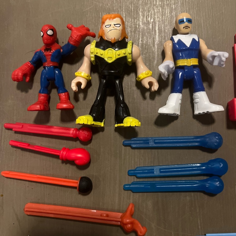 Spider-Man, Teen Titan Go Tower Mammoth, Captain Cold & Accessories Weapons Lot